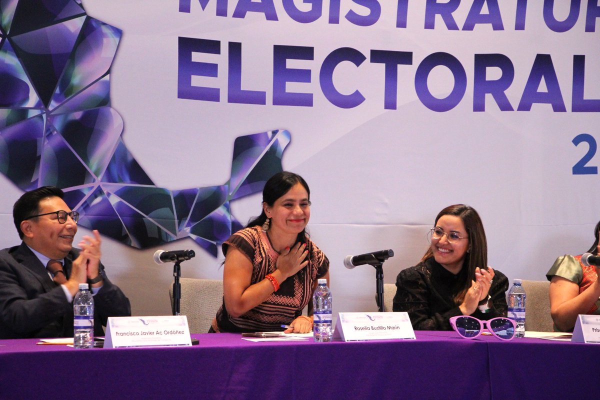 TEPJF_XAL's tweet photo. #Galería I #TEPJF
 Mesa 3: Financiamiento, pautas de fiscalización y nuevos medios de impugnación en las elecciones judiciales. La magistrada @BustilloRoselia, presidenta de la #SalaXalapa, participó en la presentación y moderación de la actividad. https://t.co/vTW10yqlTD
