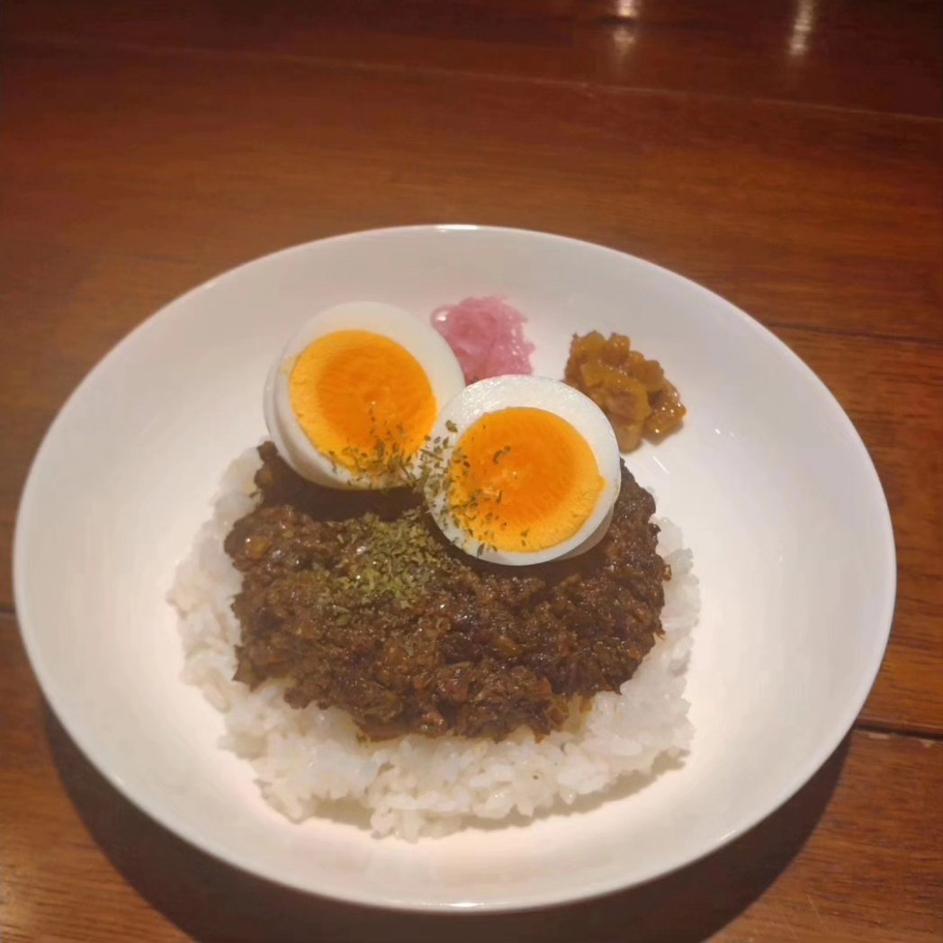 おはようございます！
ドライカレー☆Sサイズ550円〜
本日のスープわかめスープになります
お気軽によろしくお願いいたします！