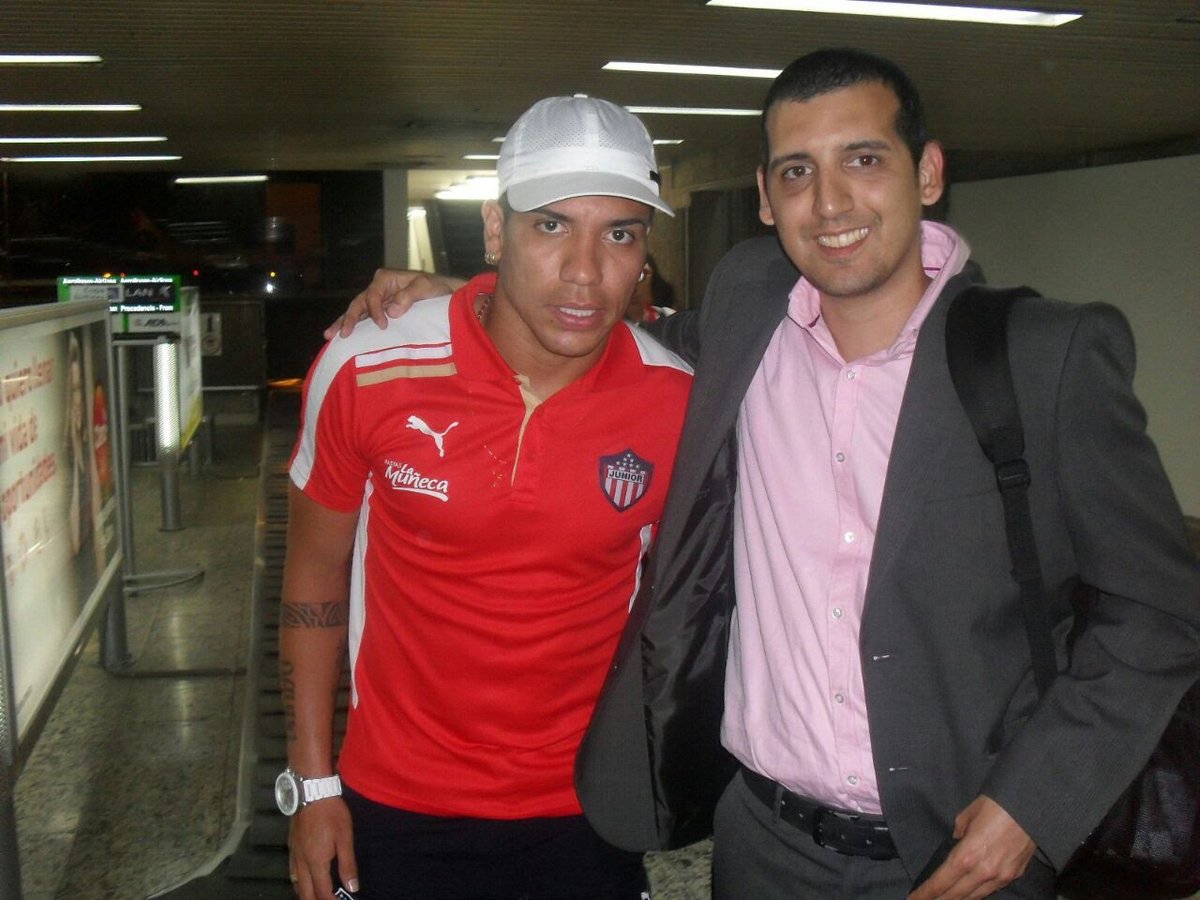 PS1COPOLITICO's tweet image. Colombia clasifica cuando son presidentes Santos y petro. Cuando Uribe y Duque no se clasificaron. Son datos.

Faltó el gol de Dayro Moreno.

#Colombia #Venezuela #Argentina #Brasil #Uruguay #Paraguay #Chile #Bolivia #Peru #Ecuador #ConLaTricolorPuesta
Mundial 2026…