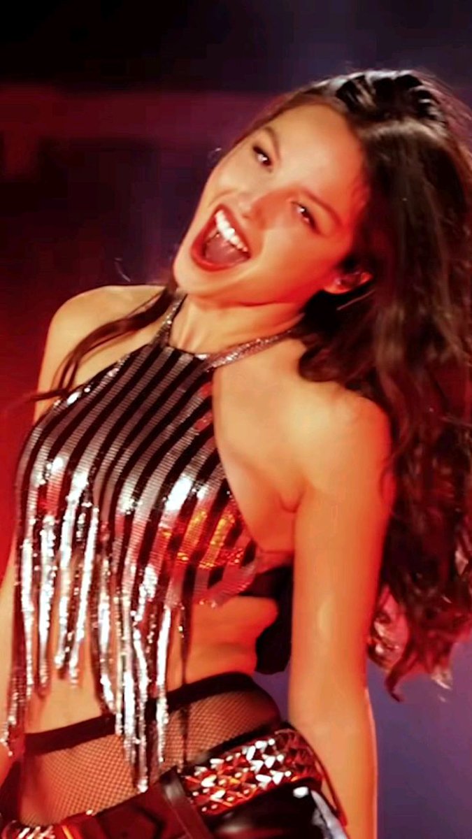 she's insanely beautiful
