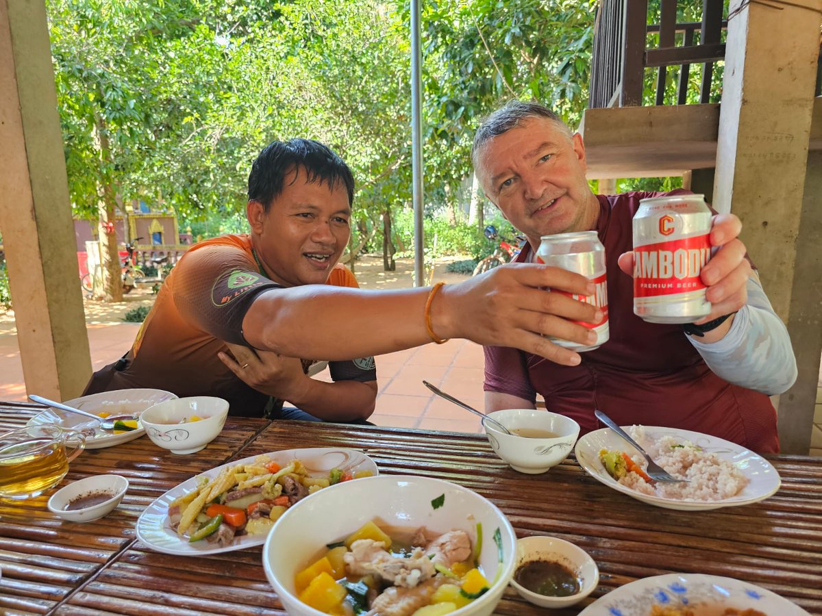 ChhetPoleak's tweet image. Siem Reap Cycling Holiday 5D/4N
Explore Local Life, Floating Village, Traditional House, Local Food, Angkor Wat Temple &amp;amp; Koulen Mountain National Park.
.
Interesting WhatsApp Me: +855 93 437 455 

#poleak #localguide #cyclingguide #angkorguide #siemreap