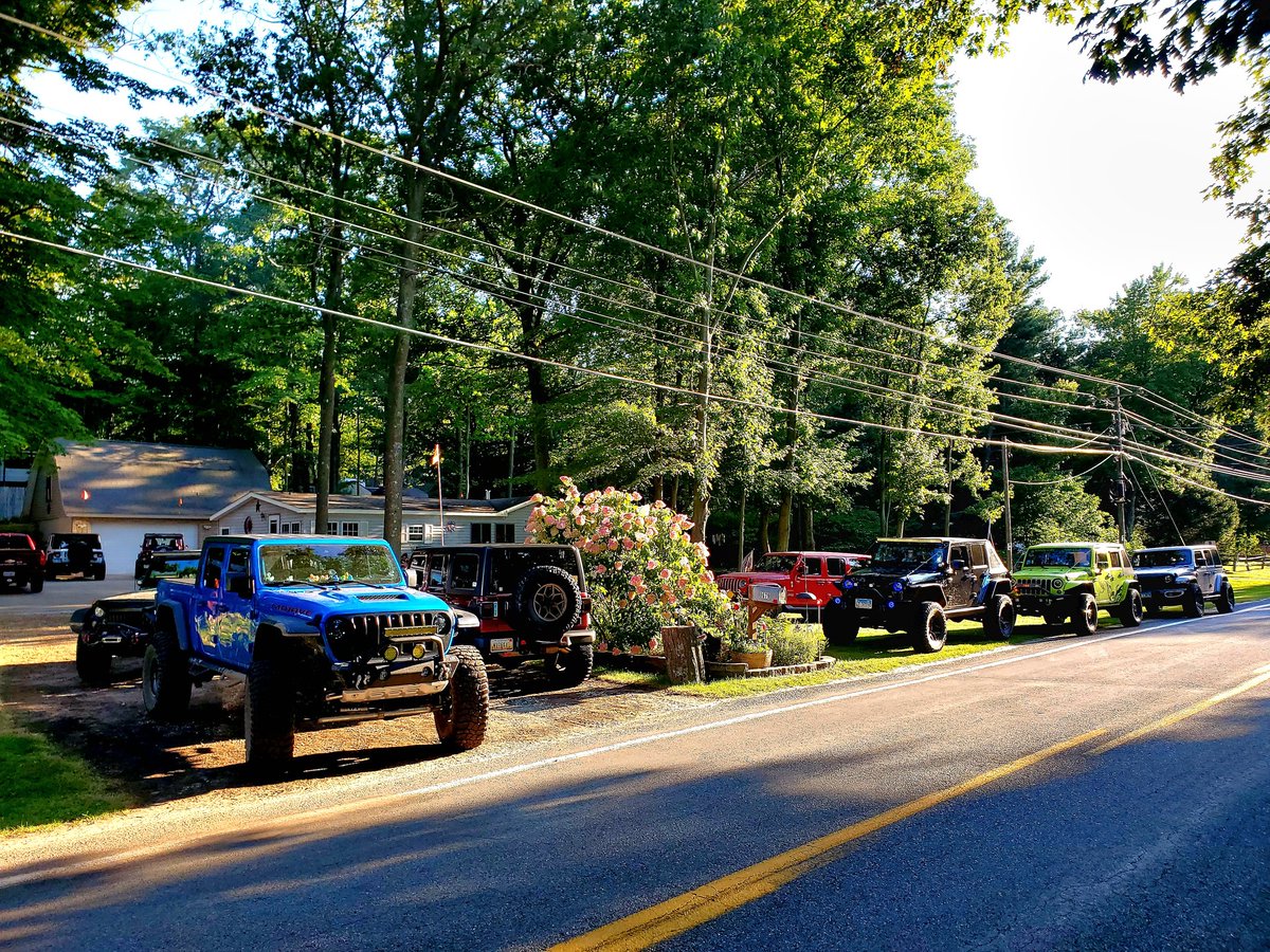 Jeep_Jose11's tweet photo. Jeep Invasion At The Rogers

#JeepLife #Wrangler #Gladiator #SilverLakeSandDunes #SLSD25 https://t.co/3S9BKK1ih2