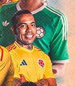 *Le sonrío al celular*

mi mamá: “como me lo tiene de embobado la novia”

- Lo que estoy viendo: