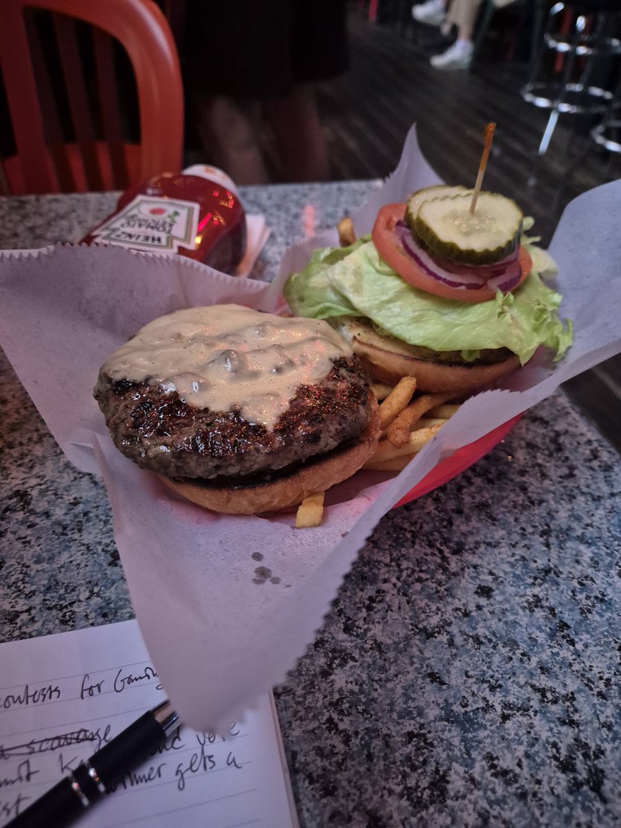 postmousse's tweet image. åh inomhusrökning i washington