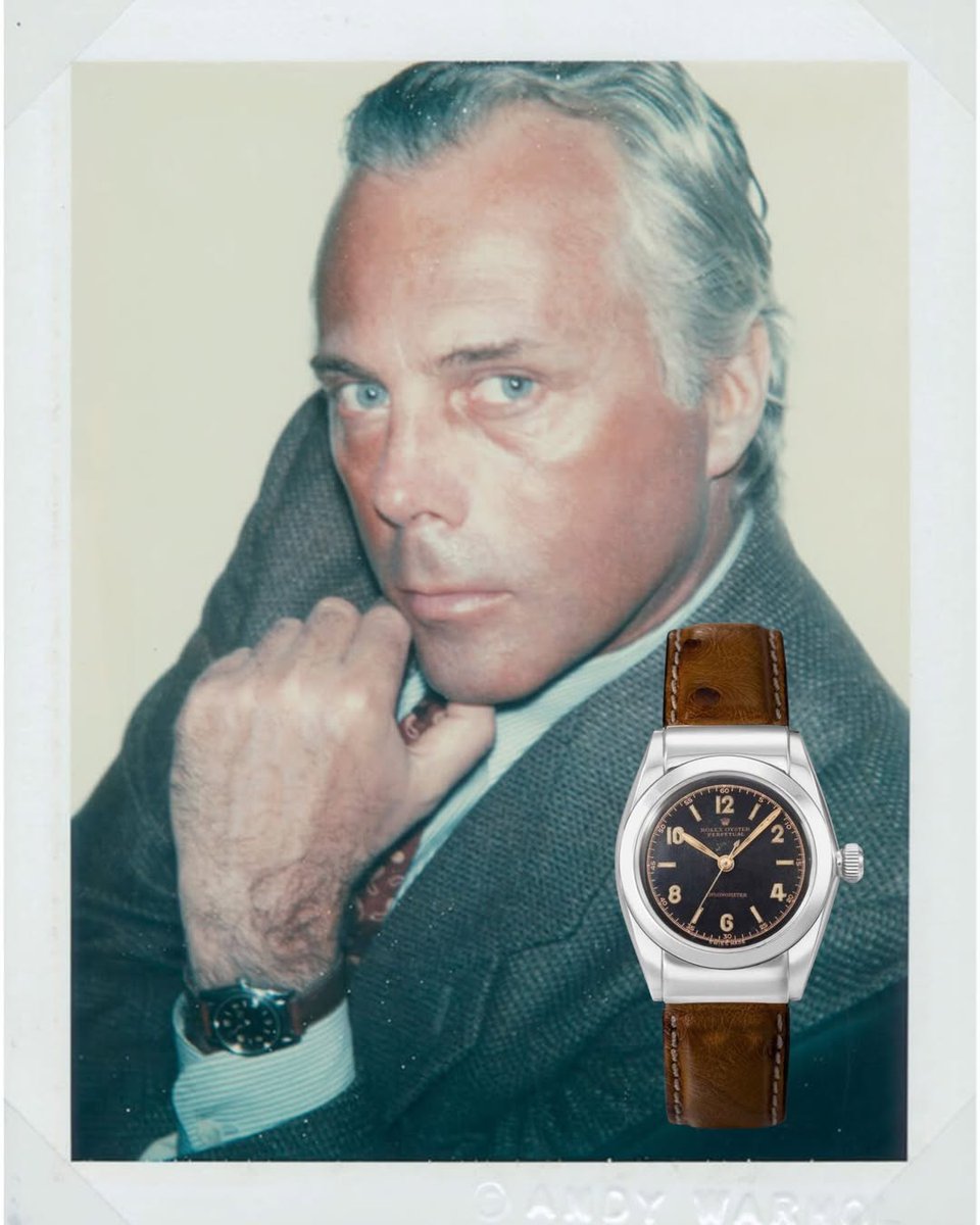 tiempoderelojes's tweet image. Ícono de estilo, #GiorgioArmani fue considerado con razones justas &quot;el rey de la moda italiana&quot;. Genio de la estética, fue un gran aficionado de la relojería e incluso desarrolló una línea de relojes bajo su marca Emporio Armani que, manufacturada por Fossil, ofrece piezas de…