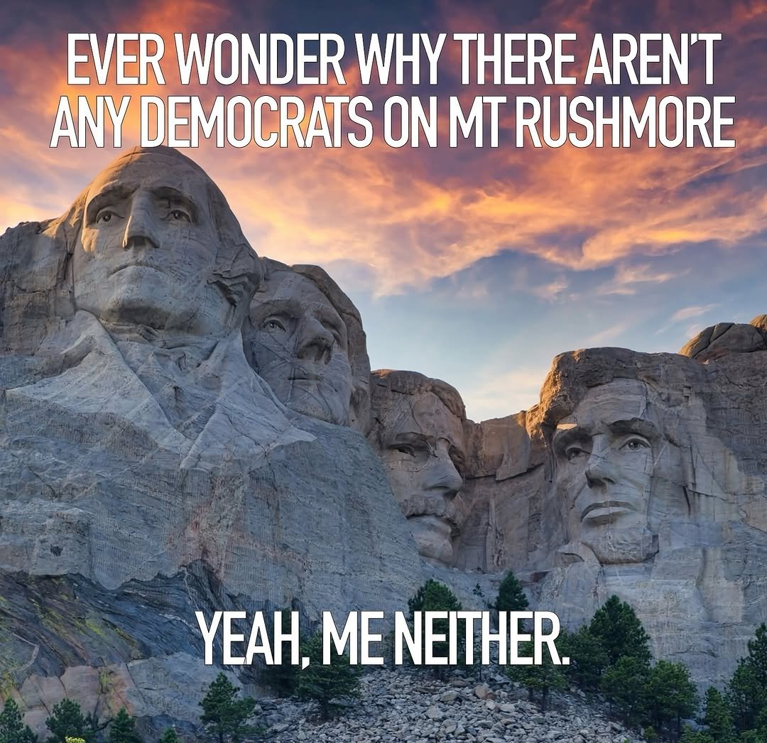paratroopbrady's tweet image. 👇🏻