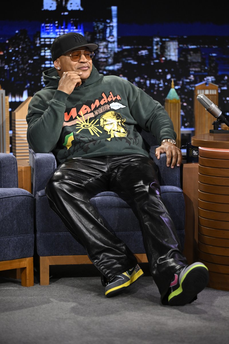 FallonTonight's tweet image. .@llcoolj is here to talk the @MTV @vmas tonight! #FallonTonight #VMAs