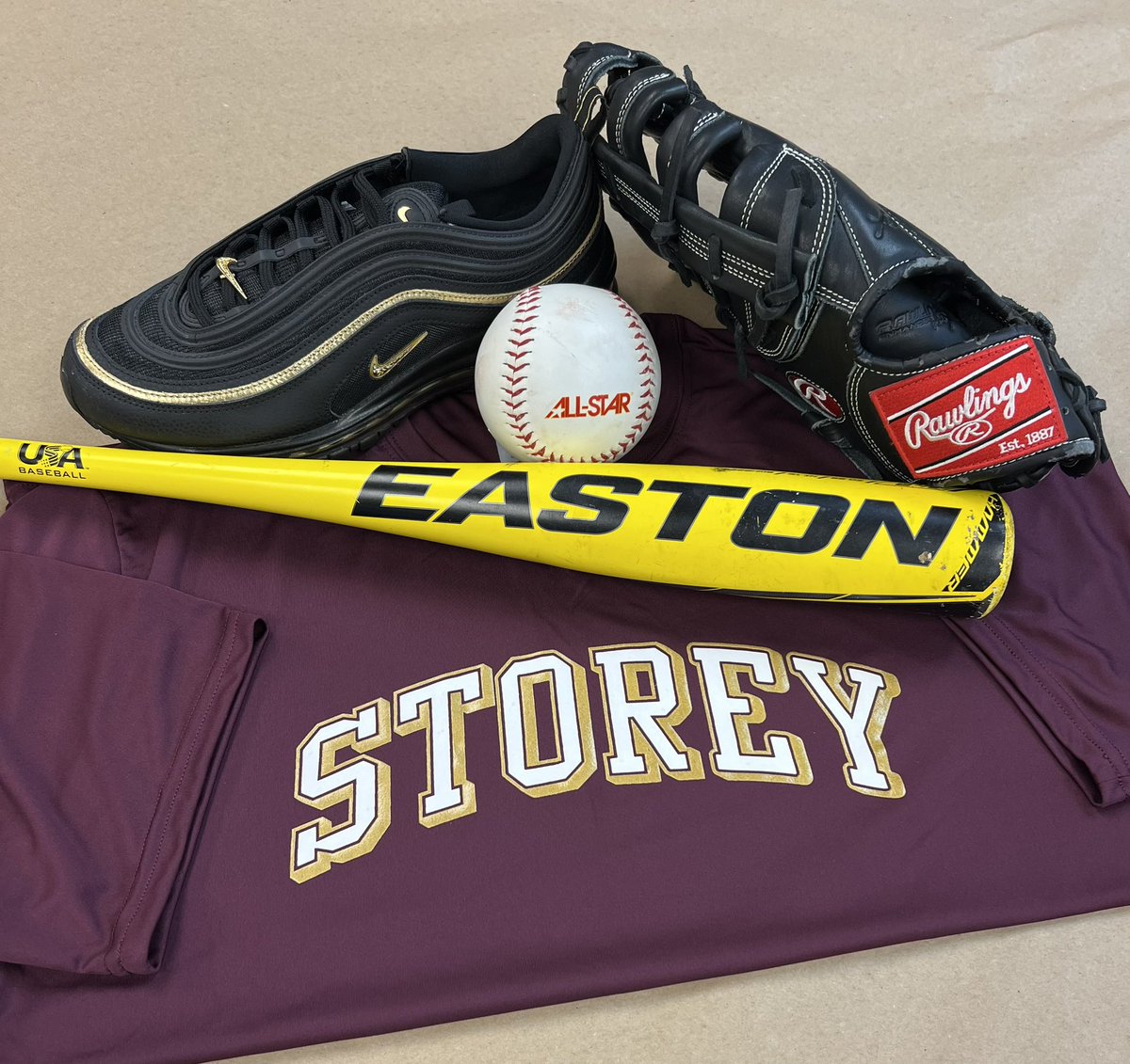 BStoreyMS's tweet photo. Lady Eagles for the win!!
Storey-6 Zan Holmes-4
This is OUR STOREY! #EaglesSoftball #soareaglessoar๐ฆ
@UmojaTurner https://t.co/tPP9wiaZsG