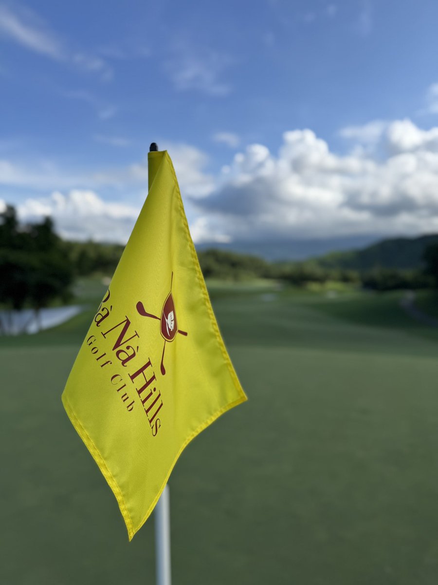 simees's tweet photo. Ba Na Hills Golf Club looking stunning in the sunshine #lukedonald #img #Danang #Vietnam https://t.co/APpWVxENDn