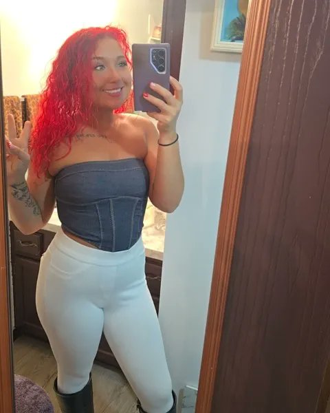 Lucy_Lu009's tweet photo. Guys check out my wishlist and I'll show off anything you buy for me. https://t.co/31RFKQH6eA https://t.co/nQMb1ytHcX