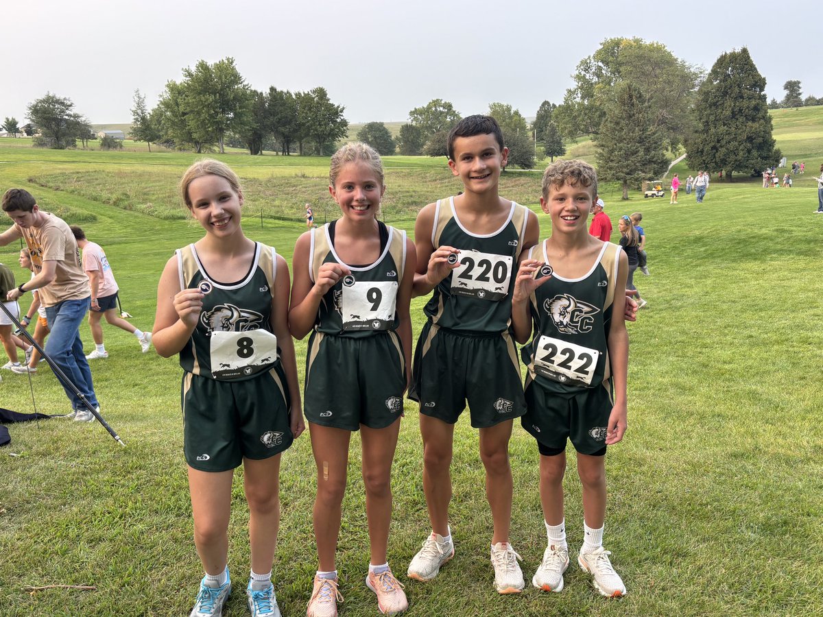 ccbisonxc's tweet photo. Results from Gibbon! 
Boys- Jacob 12th
Girls- Julia 4th, Janaya 3rd, Mimi 1st 
Our girl’s team WON! 🥇 
MS- Dawson 8th, Ashton 7th
Teagan- 2nd, Allison 13th 

It was a GREAT DAY to be a Bison in Buffalo country! @ccpsactivities https://t.co/wVrUsHnpc1