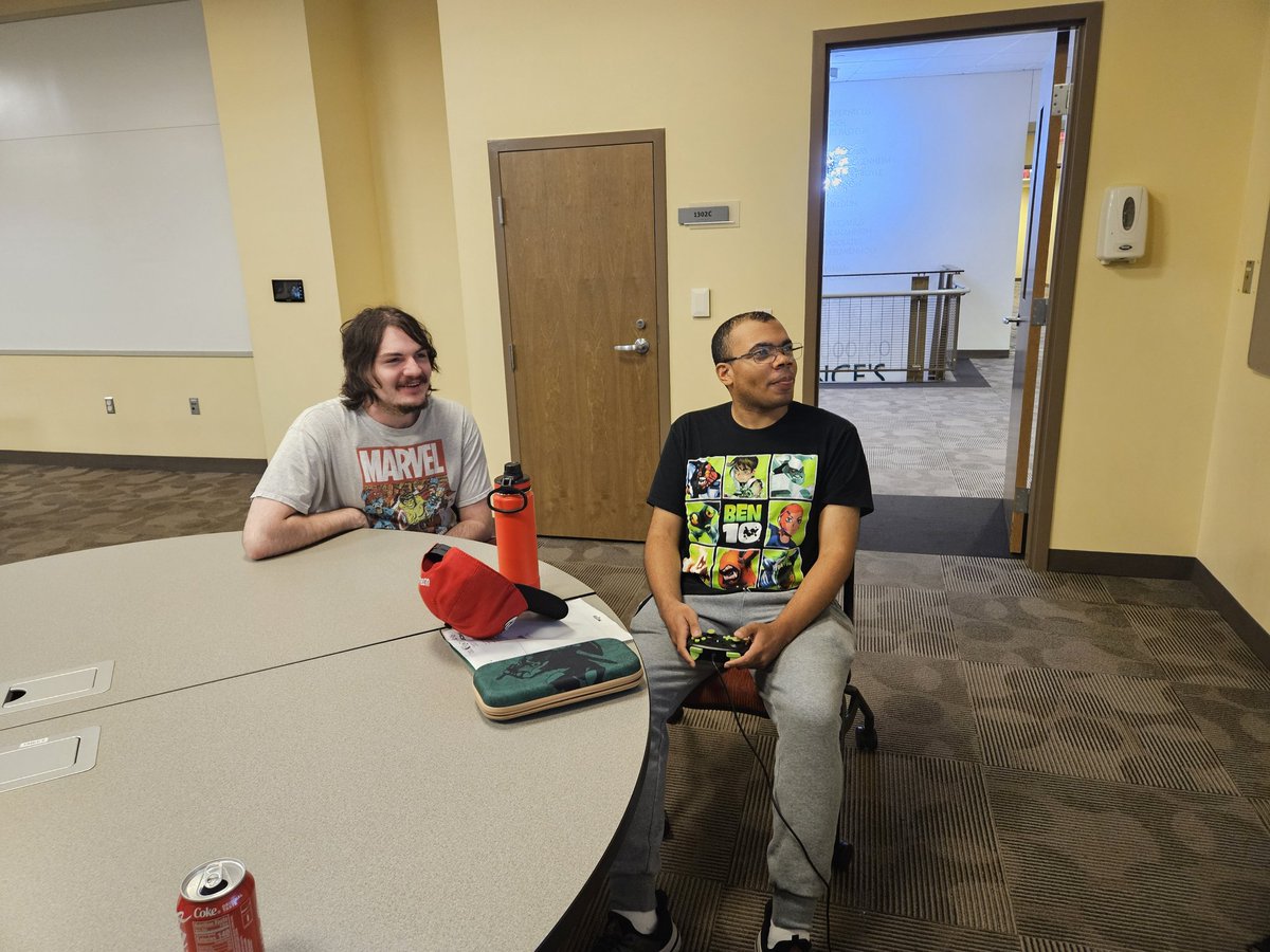 hugamingclub's tweet photo. First day cleared 😤

Thank you everyone for coming out tonight. Looking forward to the semester!!! 💙 https://t.co/0igMpgYqpu
