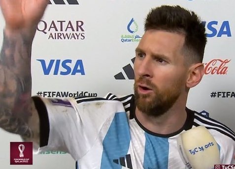 Messi en el Monumental
28 jugados, 0 derrotas.

Messi en la Boca
5 jugados, 1 derrota.

Bostero,