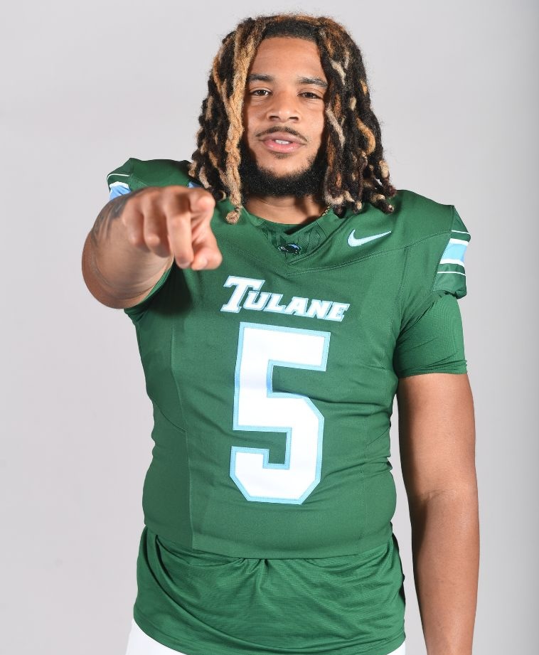 <a href="/Cedar_Hill_HS/">Cedar Hill High School</a> <a href="/CHLonghorns/">Cedar Hill Longhorns</a> Class of 2022 Graduate <a href="/HarveyDysonIII/">🔜</a> recorded a sack on the opening play of <a href="/GreenWaveFB/">Tulane Football</a> win over Northwestern! <a href="/TheCoachNWard/">Nick Ward</a> <a href="/CarlosLynn/">Carlos Lynn</a> <a href="/CoachJonSumrall/">Jon Sumrall</a> 

newsroom.chisd.net/post-details/~…

P/C: <a href="/GreenWaveFB/">Tulane Football</a> 

#LonghornNextChapter