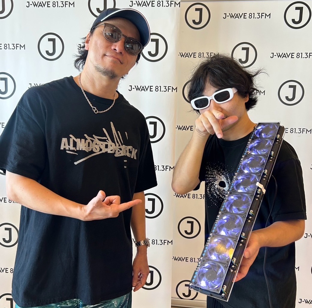 KREVA813's tweet photo. 今回 #和田永 さんに持ってきていただいた、
冷却ファンから作った楽器がこちら！🎶

実際に演奏もしていただきました！

@crab_feet
@Oda_takatora
#theoriginal813 #jwave https://t.co/s7OQRzeQUQ