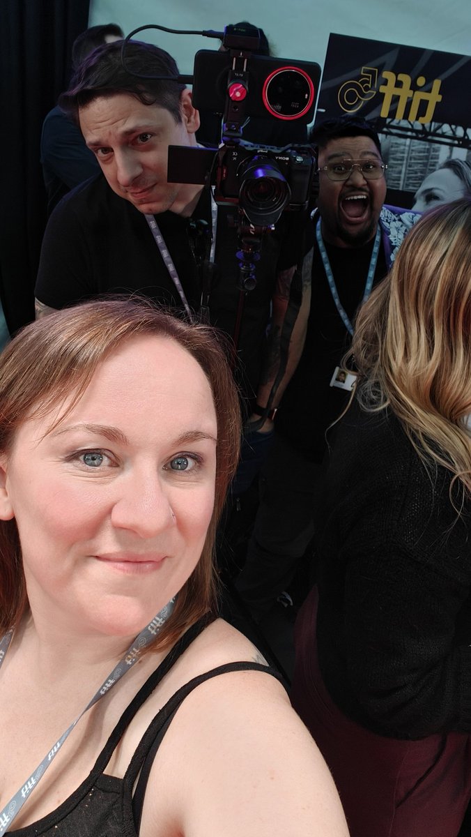 Our first #RedCarpet of #TIFF50 <a href="/bfrye26/">Brendan Frye</a> <a href="/bradshankar/">Brad Shankar</a> <a href="/CGMagonline/">CGMagazine</a> <a href="/WrainSparrow/">Ridge Heading-To-TIFF50-Persad</a>

#Tiff #TIFF2025