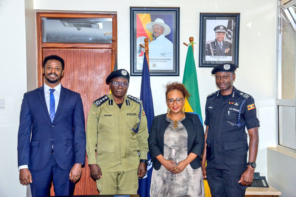 ETEmbassyKLA's tweet photo. H.E.@EtsegenetYimenu visited the IGP, @igp_ug1, Chief of Police Forces of Uganda, &amp; discussed regional &amp; international cooperation. Both sides expressed the need to strengthen the existing relation and areas of mutual interest @mfaethiopia @UgandaMFA @PoliceUg @EthiopiaPolice https://t.co/HLOq97gZsi
