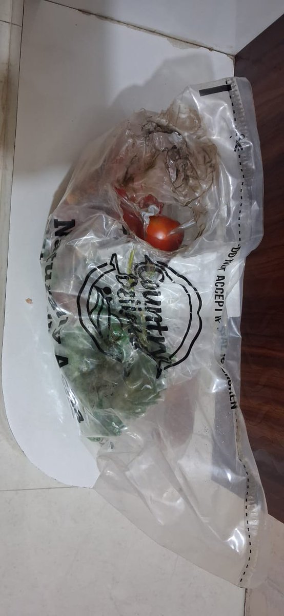 pendhari_pramod's tweet photo. @_countrydelight 
Received this damaged and burnt package from your end today. First of all if it is damaged why package is delivered?
You charge packing charges from us then it's your responsibility to deliver it safely.
Tried reaching customer support on the app but no response https://t.co/2t0JJzGAm9