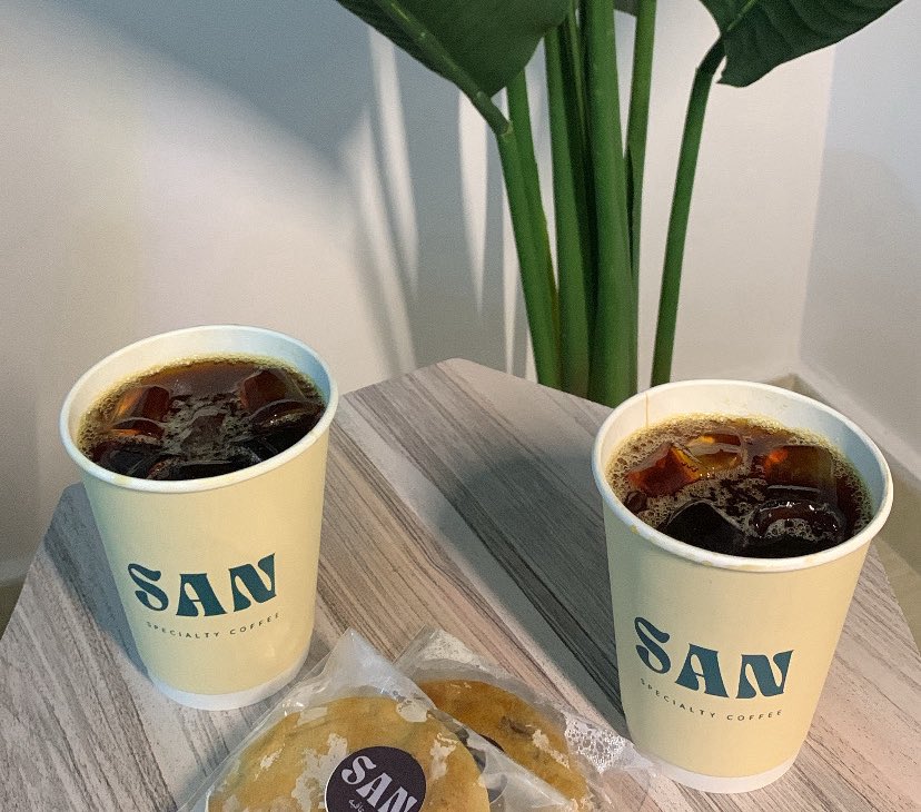 وفي هدوء فجِر يوم الجمعة :
" اللهَم اجْعلنا مِن الذَّينَ نَالوا ما تَمنَوا "