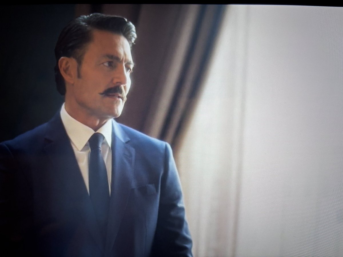 Veo #Amanecer por la trama 😮‍💨🫦🔥… eres eterno FCO💙.