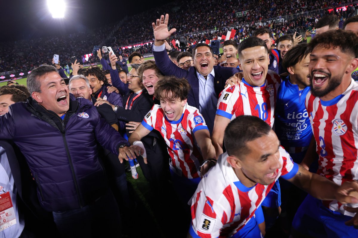 ¡Lo lograron!
¡Estos guerreros lo lograron!

¡SON MUNDIALISTAS, MUCHACHOS! 😭⚪🔴