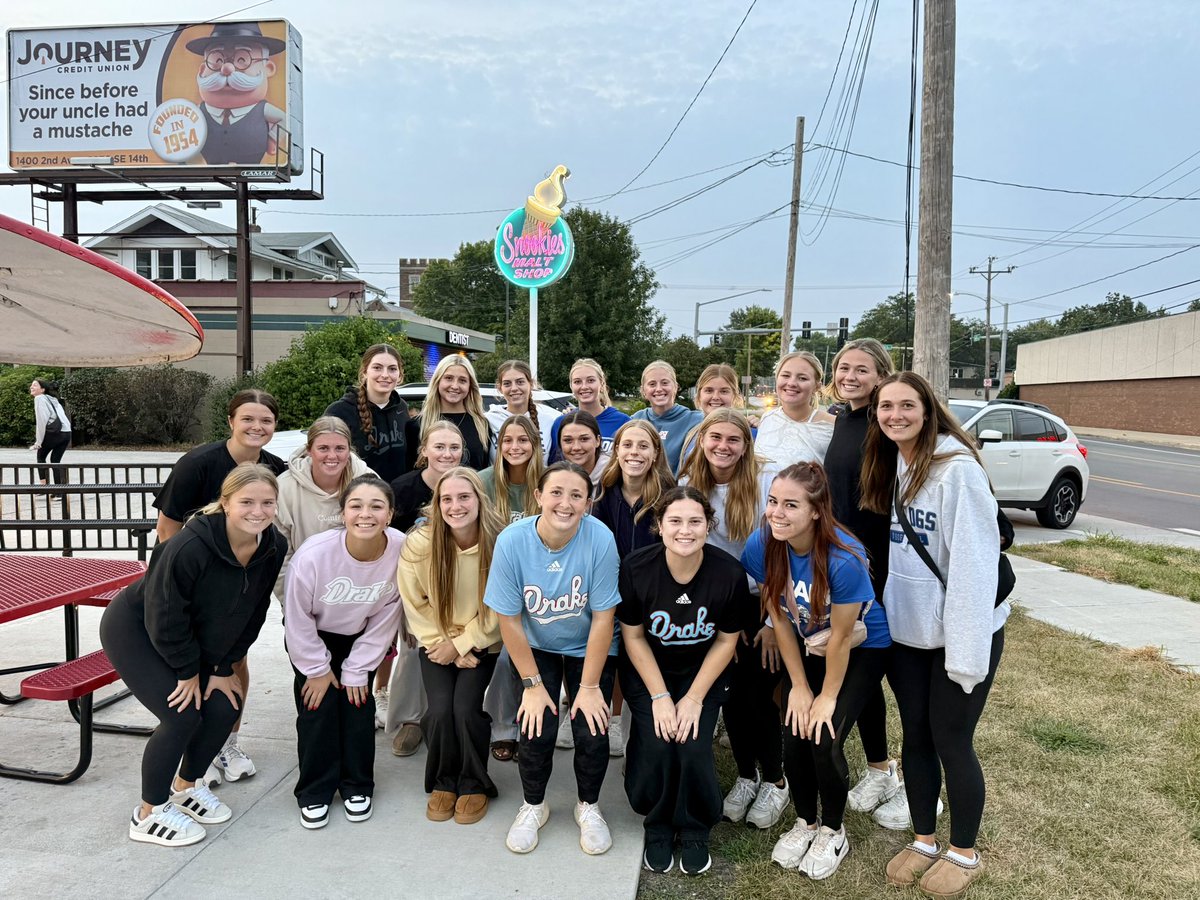 First of many Ice Cream trips for the Dogs! 💙🐶