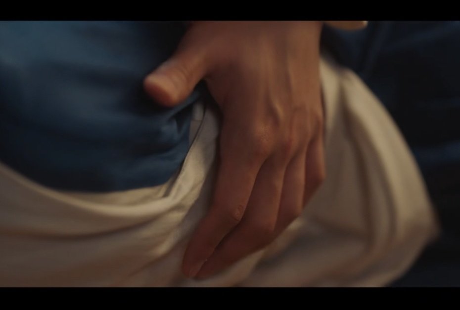 onlly_olly_'s tweet photo. Eita que já teve beijo com descida de mão 
#BonAppetitYourMajestyEp4 https://t.co/SsOaTAkEvB