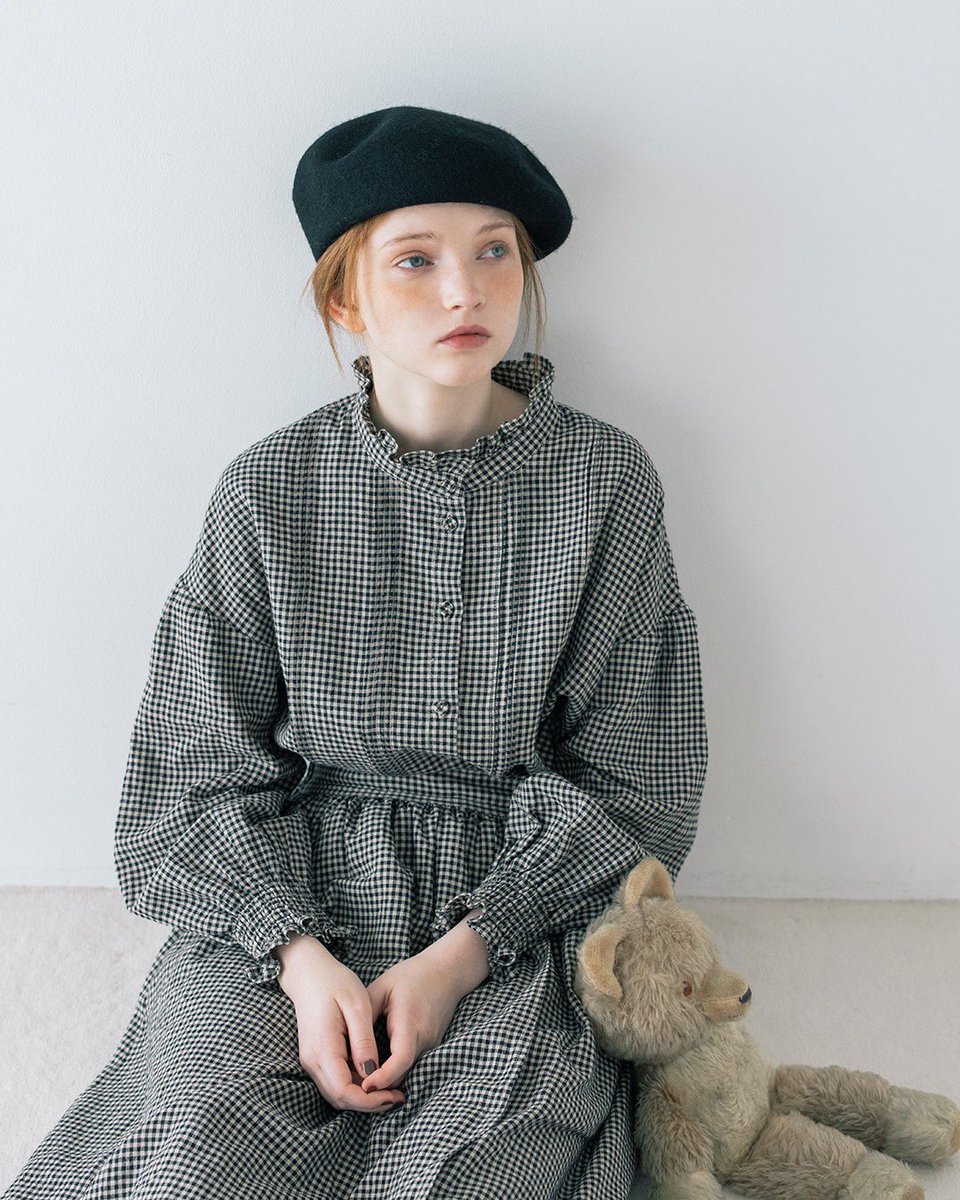 sm2_press's tweet photo. 【本日より発売！「Cross × Linen」】

人気の麻素材シリーズ「Cross × Linen」から秋の新作が登場！

デイリースタイルにはもちろん、
今シーズンはきちんと感が欲しいシーンでも活躍するアイテムをお見逃しなく。

▼詳細はこちら▼
https://t.co/2PyS7wSRDB

#SamansaMos2 
#サマンサモスモス https://t.co/tLdrIrhtWE