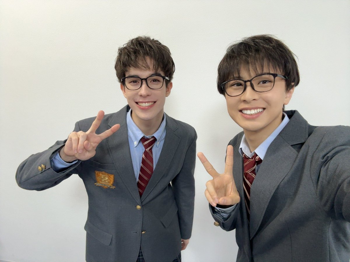 ミュージカル『四月は君の嘘』
今日はカンパニー全体の東京公演千秋楽です!!🌸
最高の公演になりますように!!
皆さま足もとにお気をつけて☔️

大好きな来夢くんと!!📸
W公生(▭-▭)✧

みさと

 #岡宮来夢 くん
 #四月は君の嘘again
 #四月は君の嘘 #君嘘 
 #有馬公生
 #東島京