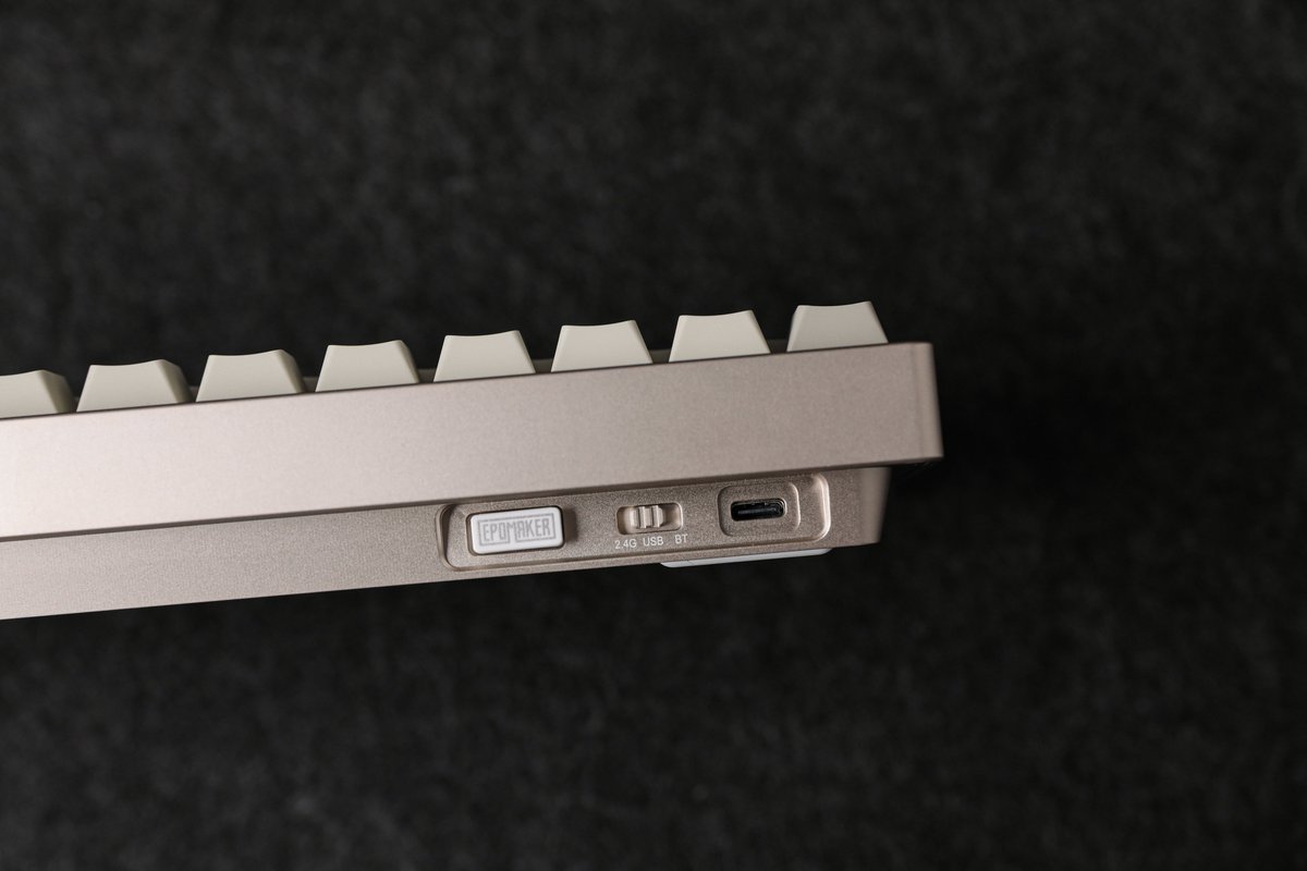 #EPOMAKER P65
高級感あふれる質感とデザイン😎
しかもMac/PC/PS/Xbox対応🎮
これ1台あれば十分でございます✨

AmazonJP:amzn.asia/d/6cuHB6b
EPOMAKER:epomaker.jp/products/epoma…