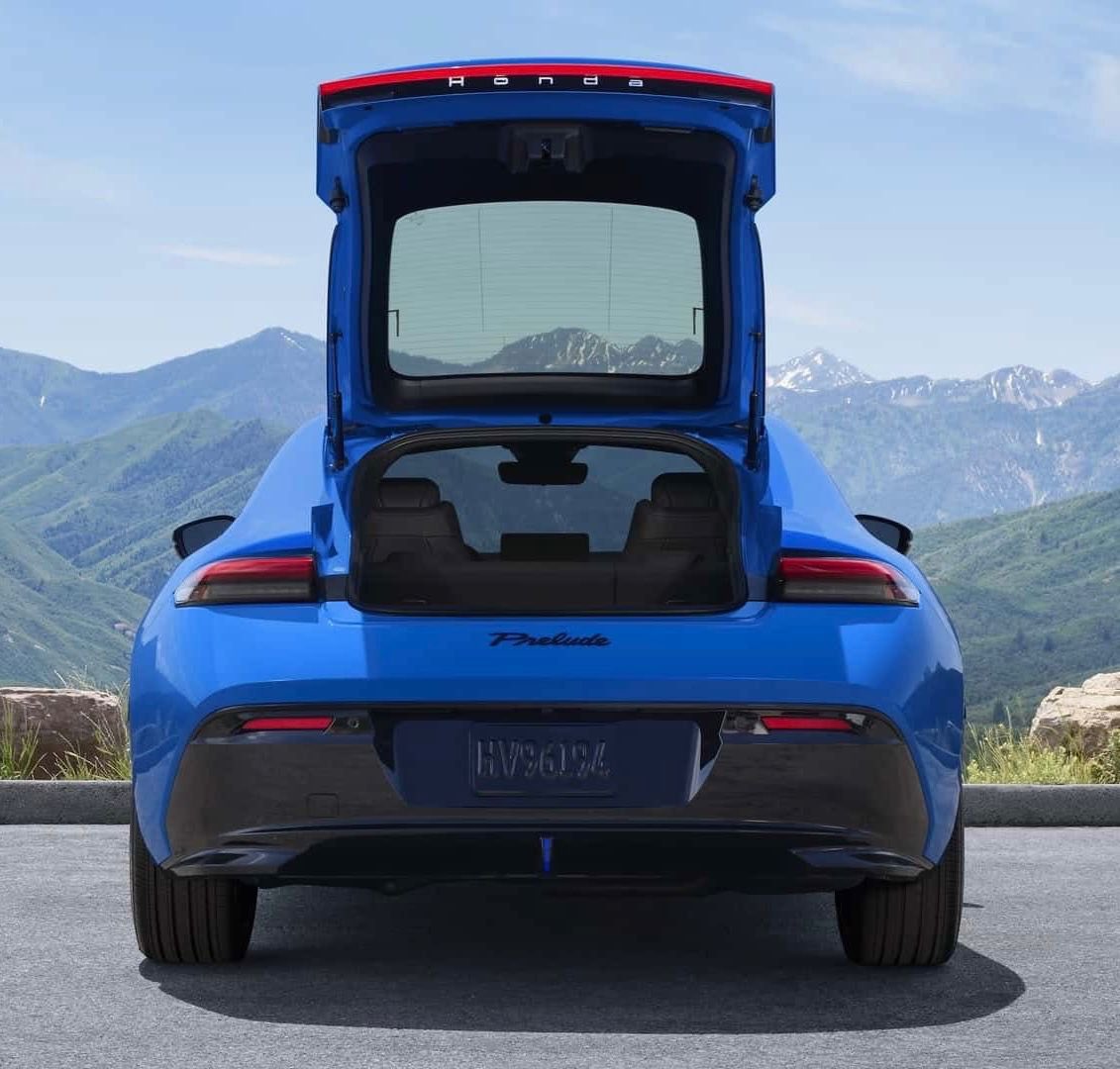 #Honda anuncia el regreso del Prelude, usará el sistema híbrido del Civic con 2 motores eléctricos y uno de combustión de 2.0 litros capaz de generar 200HP, su lanzamiento está previsto para Otoño de 2025 en USA y se espera un precio cercano a los 30 mil dólares
<a href="/HondaMexico/">Honda México</a>