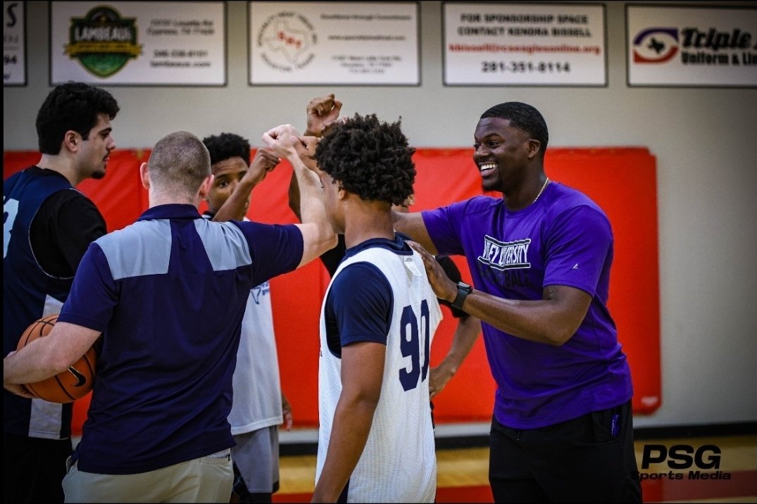 The smile says it all. Wiley Assistant Coach Cooper <a href="/CoachMcooper/">Malik cooper</a> has a passion for mentoring and teaching the game. His smile is contagious. 😁

We appreciate you being the light in every room each and everybtime you collab with <a href="/AllNOneSports1/">All-N-One Sports Services</a>

<a href="/PSGSportsMedia/">PSG Sports Media</a> caught the elite