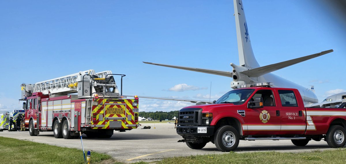 DaveColvinCEM's tweet image. Emergency services responded to a reported hazardous materials incident at the London International Airport as aircraft were arriving for the Airshow London. @CTVLondon2 @LFPress @CTVLondon #mlems @LdnOntFire flic.kr/s/aHBqjCt52S
