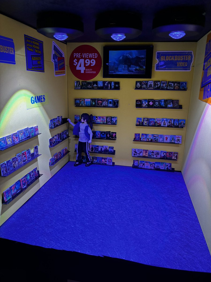 General Piggy tweet media