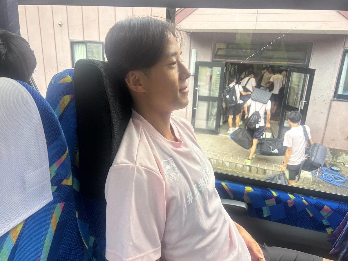 RISEさんより腰サポートクッションが届きました。 高反発素材で、腰が