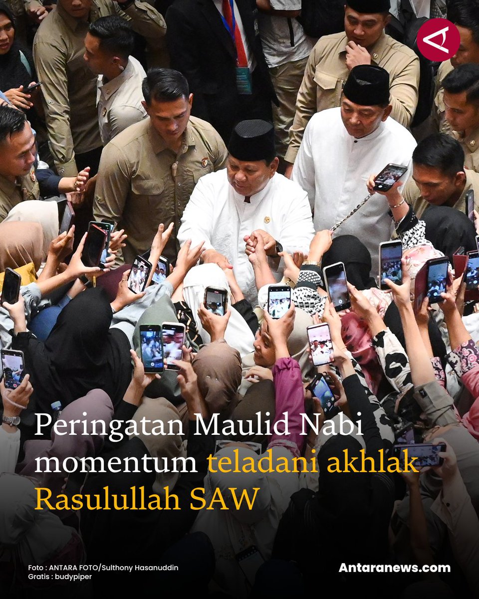 antaranews's tweet image. "Kita jadikan peringatan Maulid Nabi sebagai momentum yang terbaik untuk kita semakin mencintai dan meneladani akhlak Rasulullah SAW," kata Kepala Kanwil Kemenag DKI Jakarta Adib

#maulidnabi #muhammadSAW #presidenprabowo #istiqlal #perayaan #keagamaan
antaranews.com/berita/5088949…