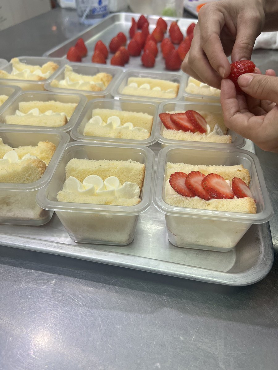 codii_bkk's tweet photo. イベント始まりました！
スペシャルシフォンケーキも販売しております👩‍🍳

Executive Mansion ซอย พร้อมมิตร Khlong Tan Nuea, Watthana, Bangkok 10110 https://t.co/DuPziazQIZ

🕒10 :00〜18:00 https://t.co/0ztc3LduoP
