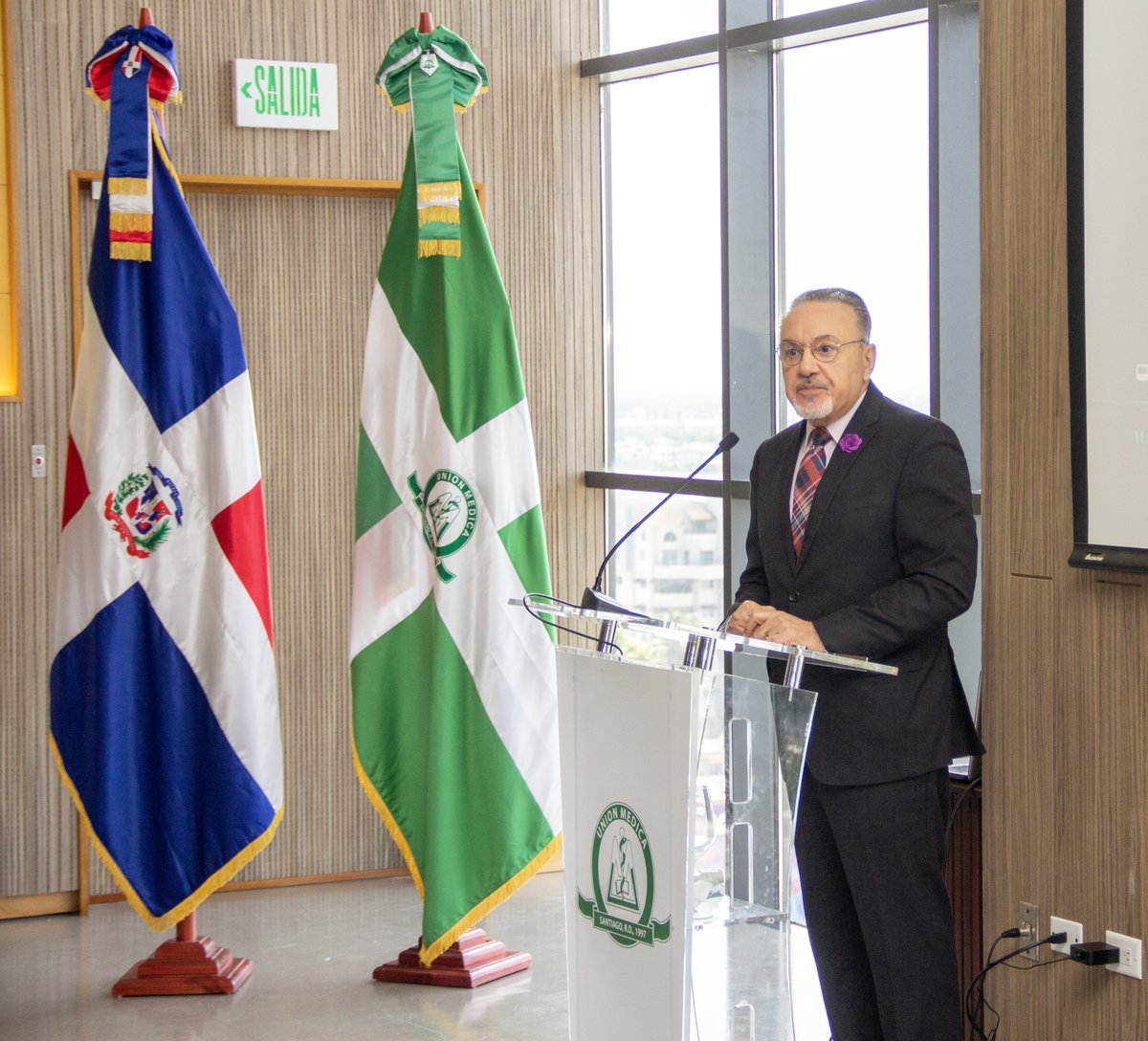 👨‍⚕️ “Queremos formar un nuevo perfil de personal técnico en salud, con calidad y humanización”. – Dr. Julián Sued.

📍 Inauguramos el COS-INFOTEP en Unión Médica.

#UniónMédica #INFOTEP #FormaciónEnSalud