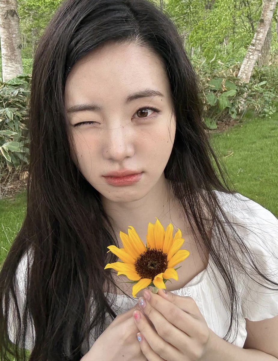 shinsiia's tweet photo. @dwokyeonn Saya Ciara, sudah siap berjalan dengan senang hati ke 𝐏𝐀𝐍𝐂𝐀𝐑𝐎𝐍𝐀 𝐋𝐈𝐌𝐀 ♡ https://t.co/Jv491vOaup