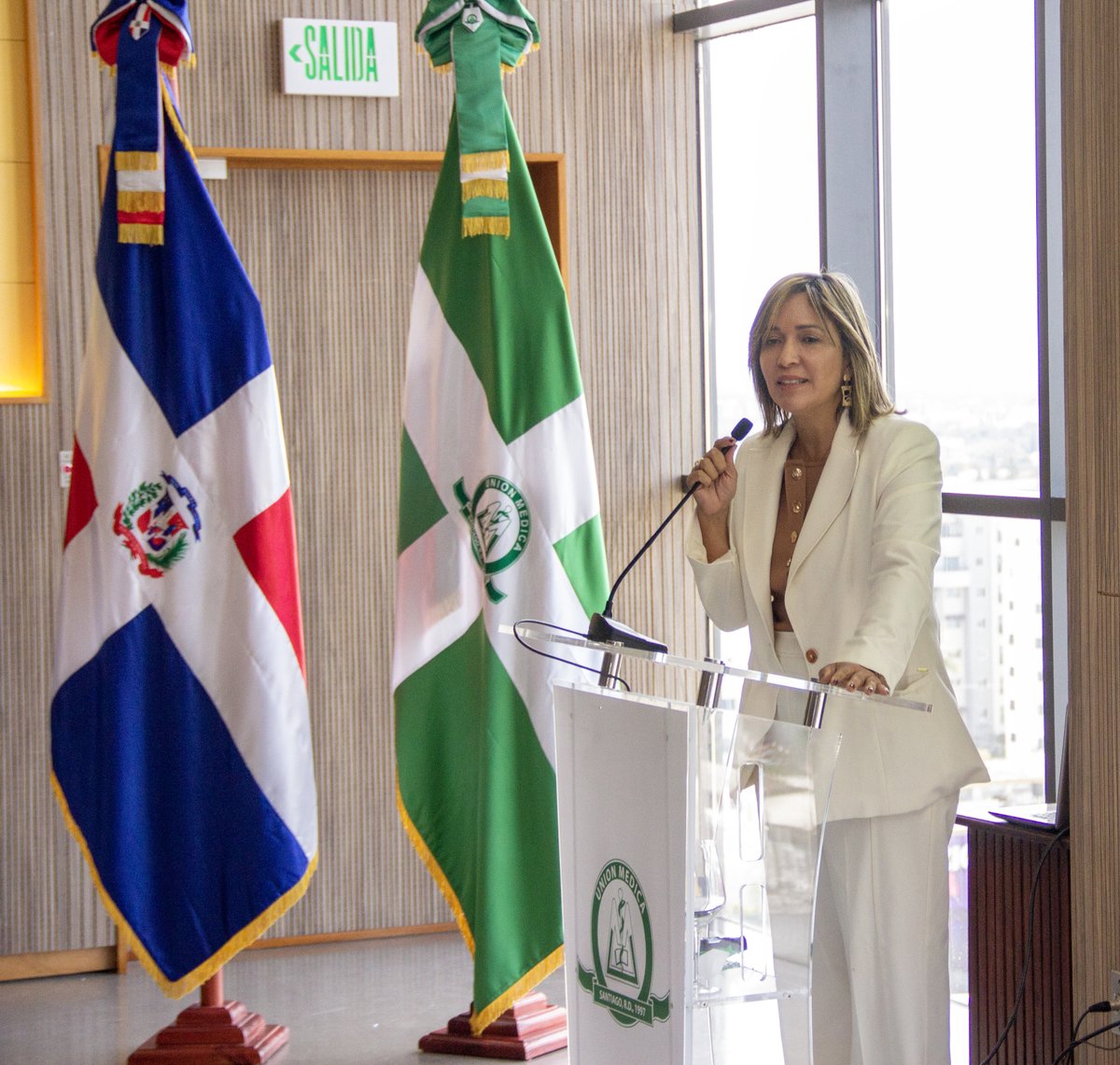 ✨ “Este proyecto refleja nuestro compromiso con la excelencia, la innovación y la humanización”. – Dra. Natalia García.

📚 Con el COS-INFOTEP formamos el futuro de la salud.
#FormaciónEnSalud #UniónMédica