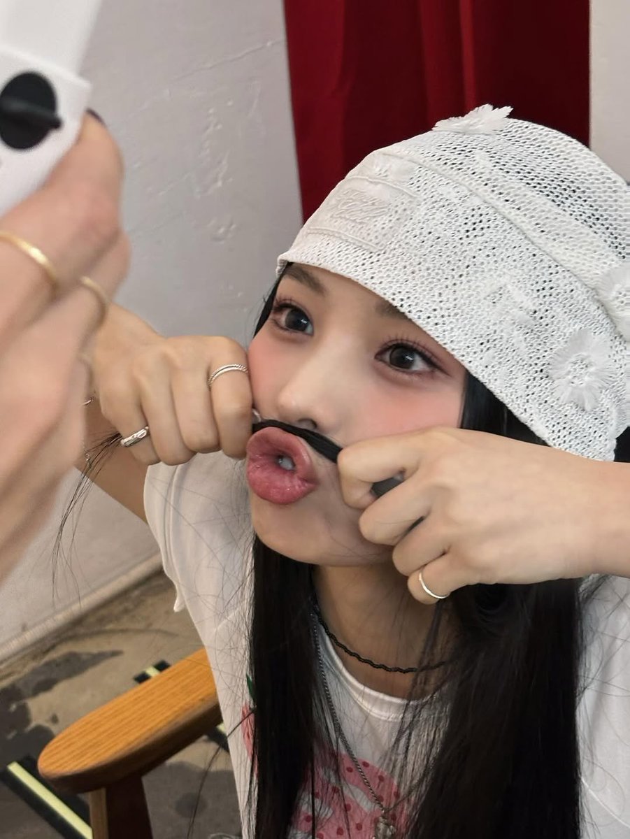 지니 jini tweet media