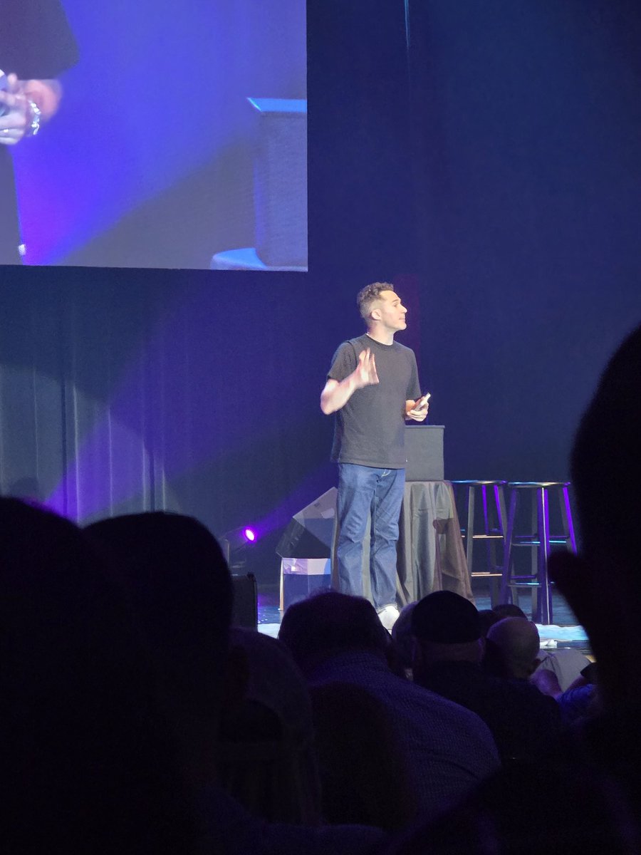 What an amazing 👏 show @fresno with <a href="/Justin_Willman/">Justin Willman</a>!