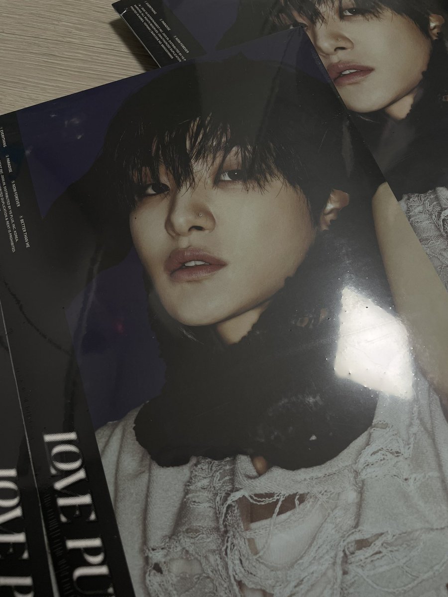 ✨GIVEAWAY COMEBACK TREASURE 
1 WINNER PB SPORTY VER (JIHOON)✨

Rules :
1. RT &amp; Like this post
2. Bukti Streaming MV Paradise!
3. Tag mutual yes 🤙🏻
3. End 7 September ! 
4. INA Only 🇮🇩

((Ongkir ditanggung pemenang, bisa co🍊))

#TREASURE #LOVEPULSE