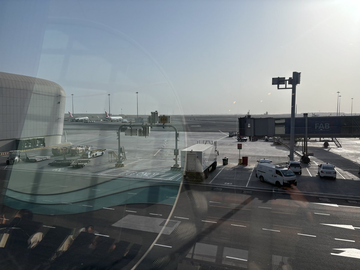 haafiidzi's tweet photo. Good morning from Abu Dhabi, UAE 🇦🇪 https://t.co/KBZNyJbVjm