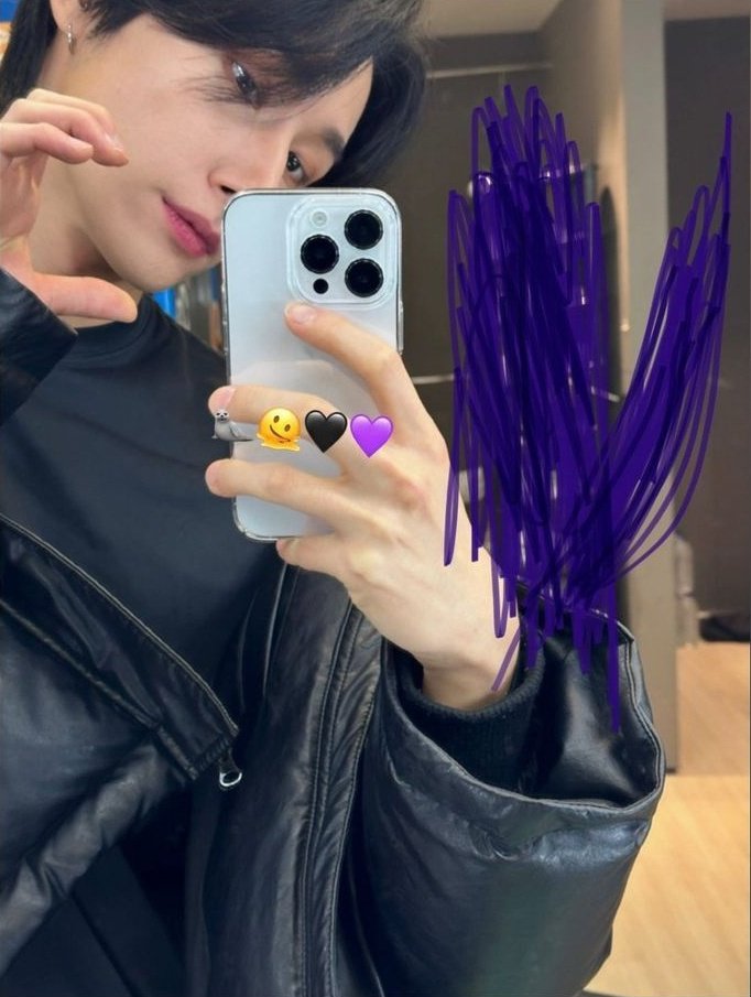 trā𝕧is ⛓️ tweet media