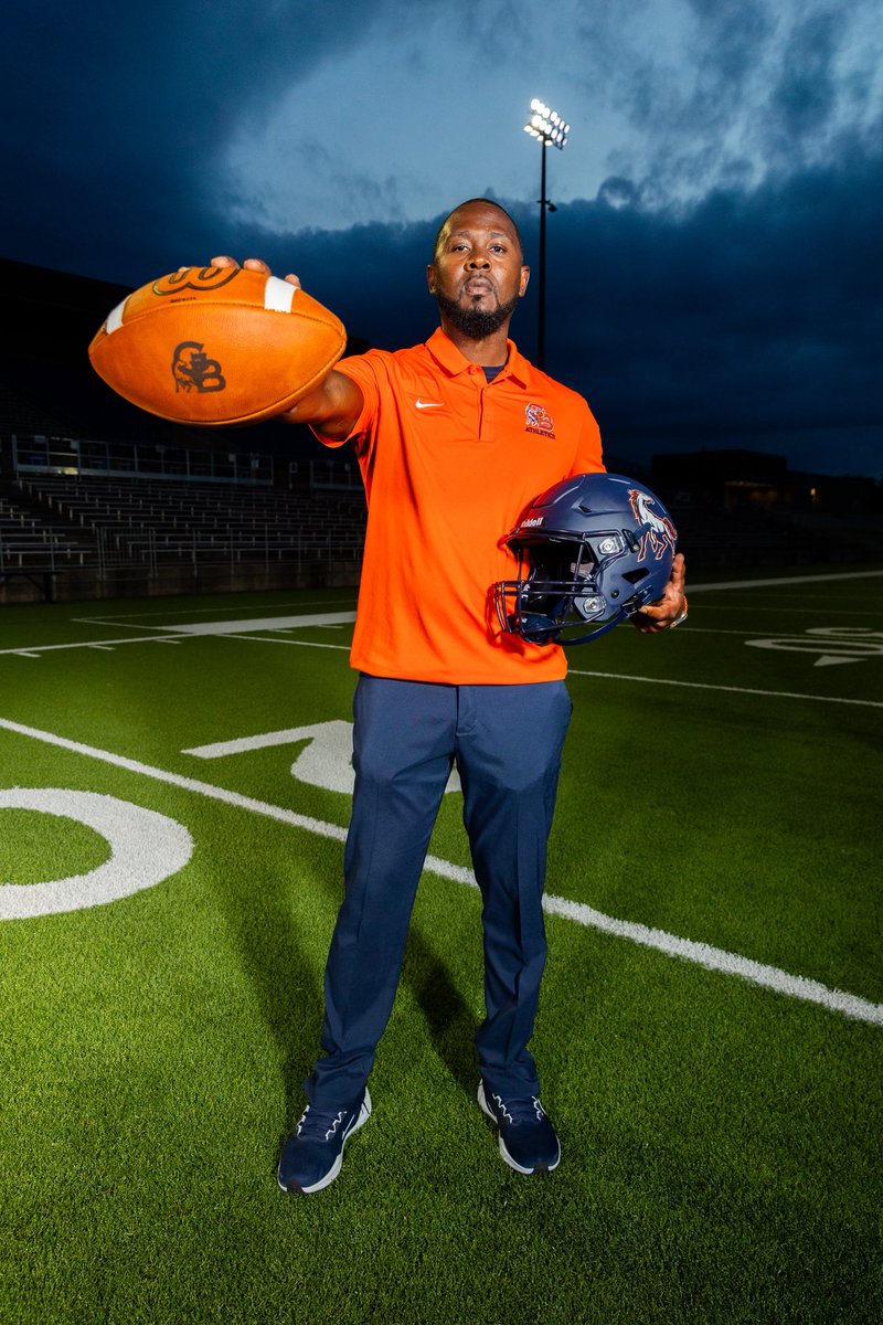Congrats to Coach McNeal and the Bush Varsity Football Team for their come from behind victory tonight vs Katy Taylor 34-31. The win marks Coach McNeal’s first career win as a Head Coach.