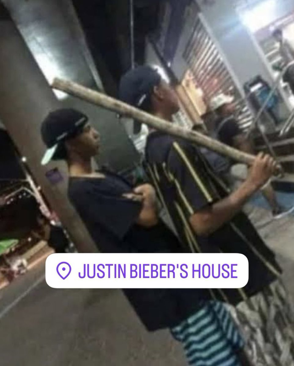 meretlpes's tweet photo. pode dormir tranquilo querido justin 

SWAG II OUT NOW https://t.co/8wYZtSKeTH