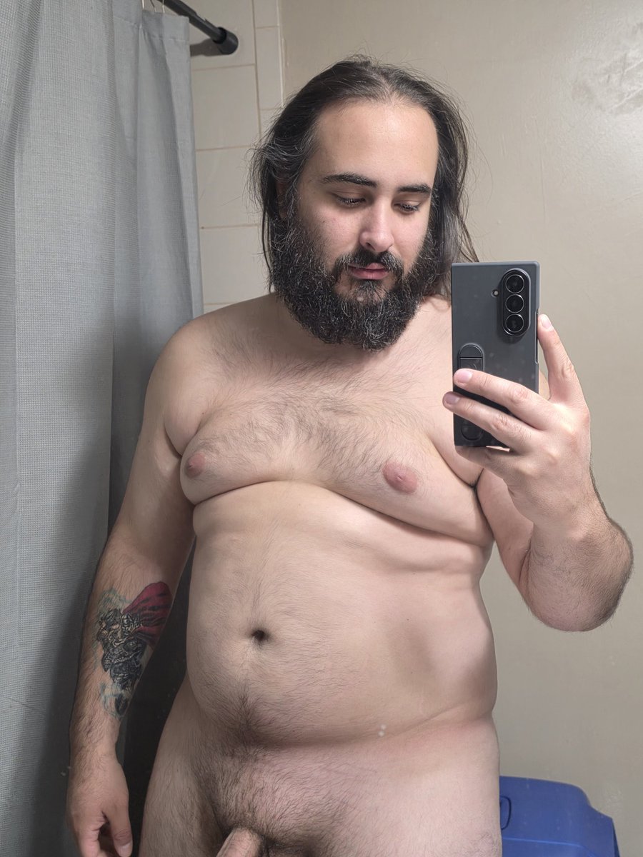 ModestMouseRat1's tweet image. Built for comfort