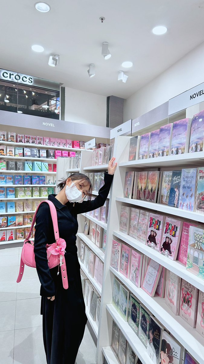 icaxexemin's tweet photo. spill spill outfittt hihihi🛍️

tas : https://t.co/oMXpuQBUcM
baju : https://t.co/Na5O6XiSOg
rok : https://t.co/zyVq3gzBgl

#zonauang️ #zonajajan #zonaba #outfit #OutfitInspo #spill #outfitoftheday https://t.co/GenPF2nFHd