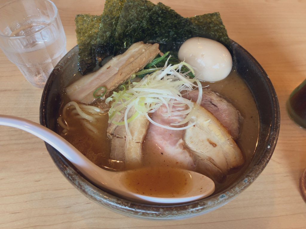 休校時にラーメンを食べる時が一番生を実感する🍜